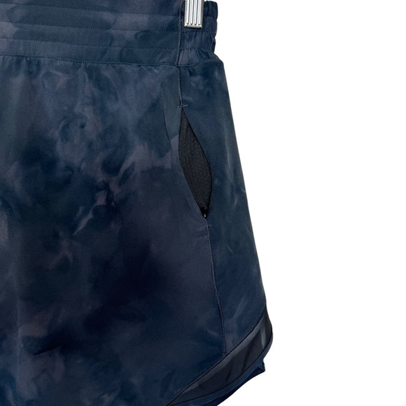 Lululemon Hotty Hot High-Rise Skirt Size: 2 - Picture 11 of 16